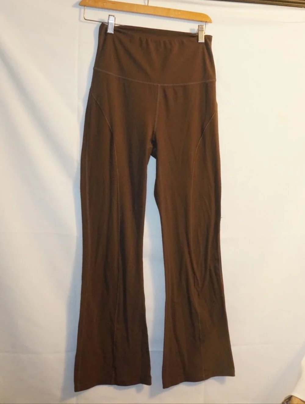 High-Rise Brown Yoga Flare Pants - Picture 4 of 11
